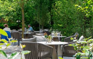 jan en ellen bistro, bistro, beplanting, moergestel, tuinaanleg, terras, groen, groenaanleg